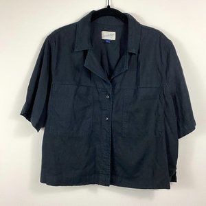 Universal Thread Short Sleeve Button-up cropped top